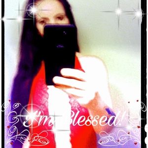 Meet your Posher, Holly